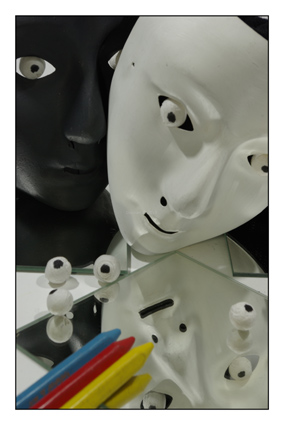 miroir, masques, trois crayons, Ducruet