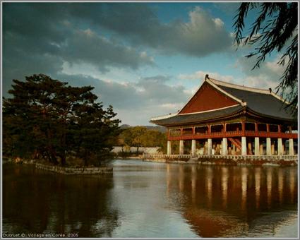 Old temple, Seoul, Ducruet