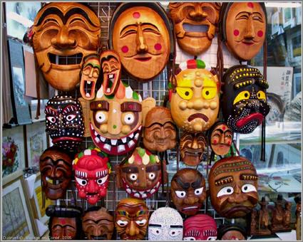 Seoul, korean masks, Ducruet
